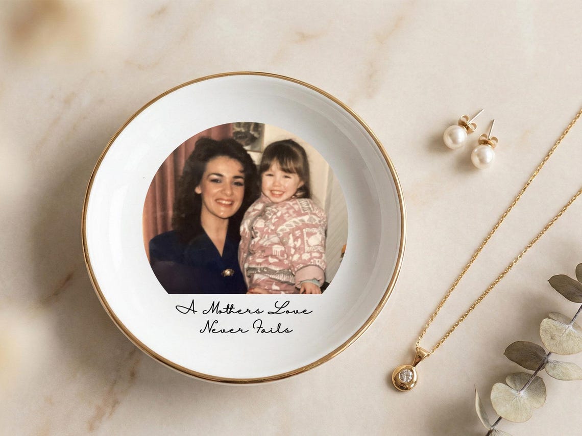 Personalized Photo Jewelry Dish for Mom, Ceramic Trinket Dish with Picture