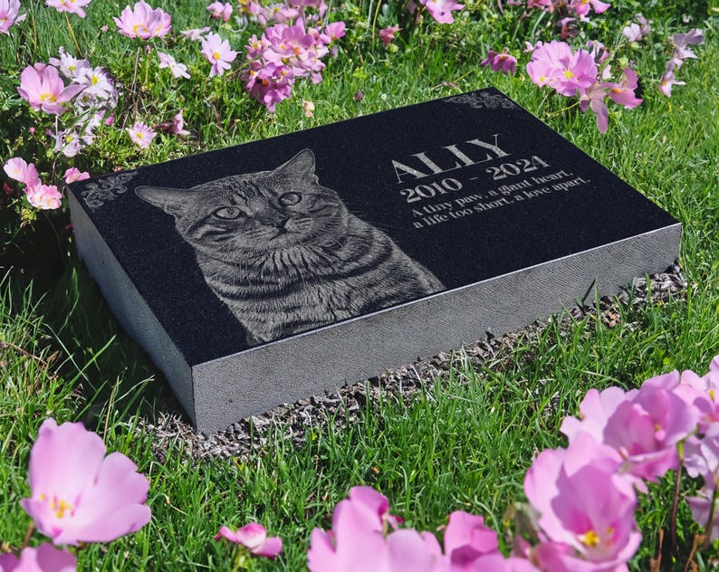 Personalized Pet Memorial Stone, Custom Grave Marker, Engraved Headstone for Cats & Dogs