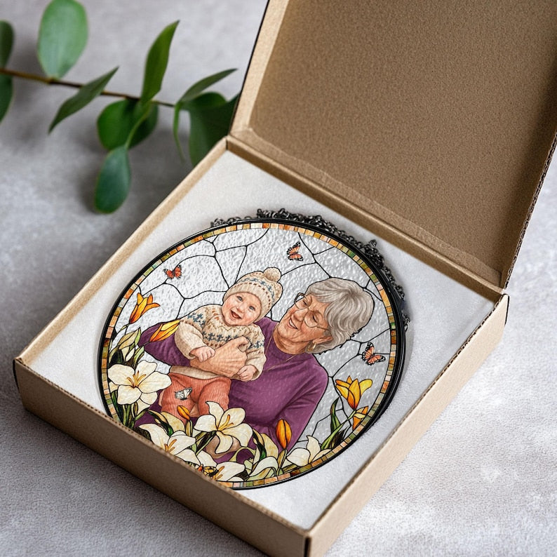Personalized Photo Portrait Mom Stained Glass Suncatcher, Grandma & Grandkids Image