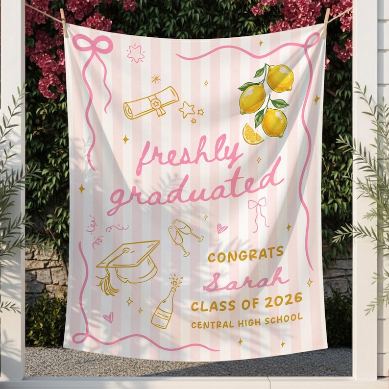 Custom Freshly Graduated Banner, Class of 2026 Tapestry, Party Backdrop Banner for Class, Graduation Party Decorations