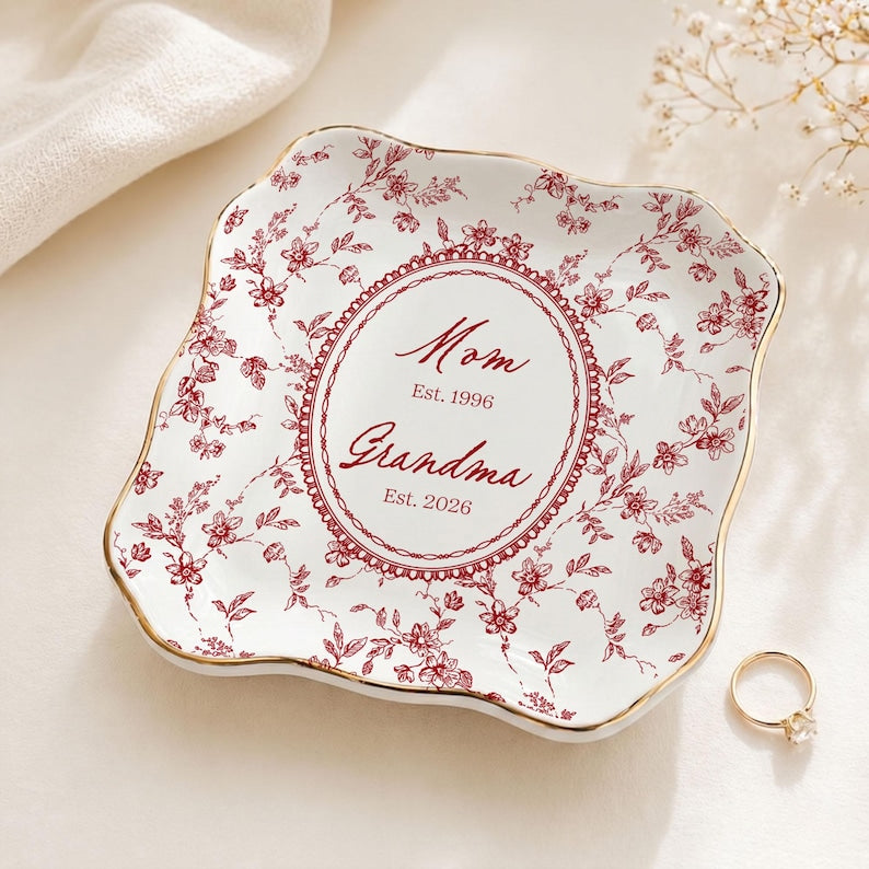 Personalized Toile de Jouy Grandma Est Ring Dish, Custom New Grandma Ceramic Jewelry Tray