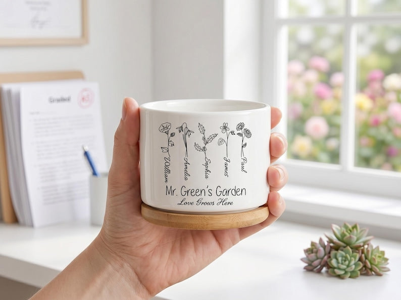 Personalized Cute Planter for Graduate, Class of 2026 Gift, Teacher Appreciation Gift