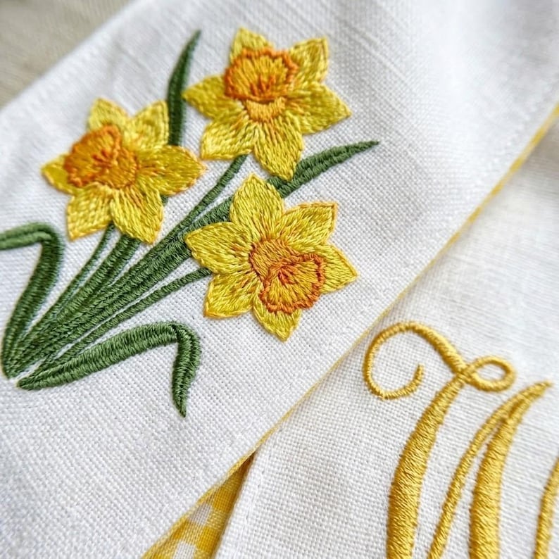 Custom Embroidered Daffodil Wreath Sash, Monogrammed Door Sash, Spring Gingham Front Door Bow