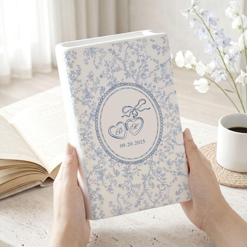Toile Couple Ceramic Book Vase, Custom Wedding Gift, Bridal Shower Gift, Anniversary Gift