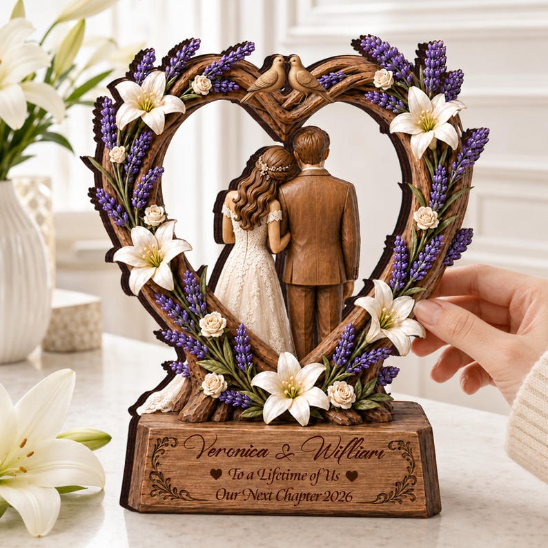 Personalized Wedding Couple Sculpture, Custom Bride and Groom Anniversary Gift, Romantic Heart Frame Keepsake