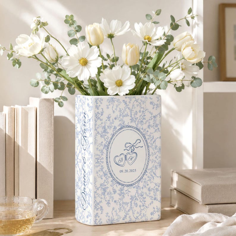 Toile Couple Ceramic Book Vase, Custom Wedding Gift, Bridal Shower Gift, Anniversary Gift