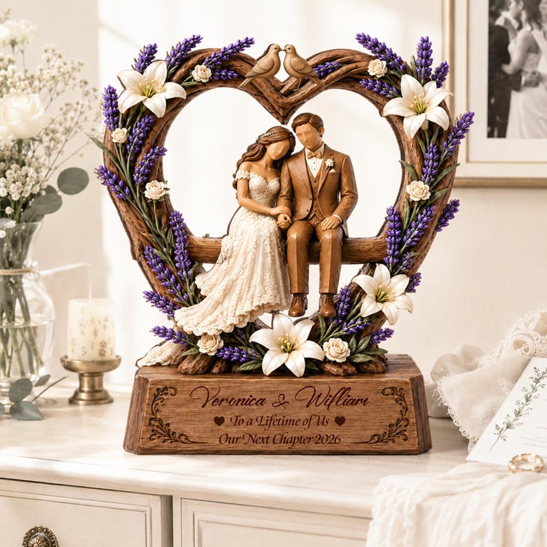 Personalized Wedding Couple Sculpture, Custom Bride and Groom Anniversary Gift, Romantic Heart Frame Keepsake
