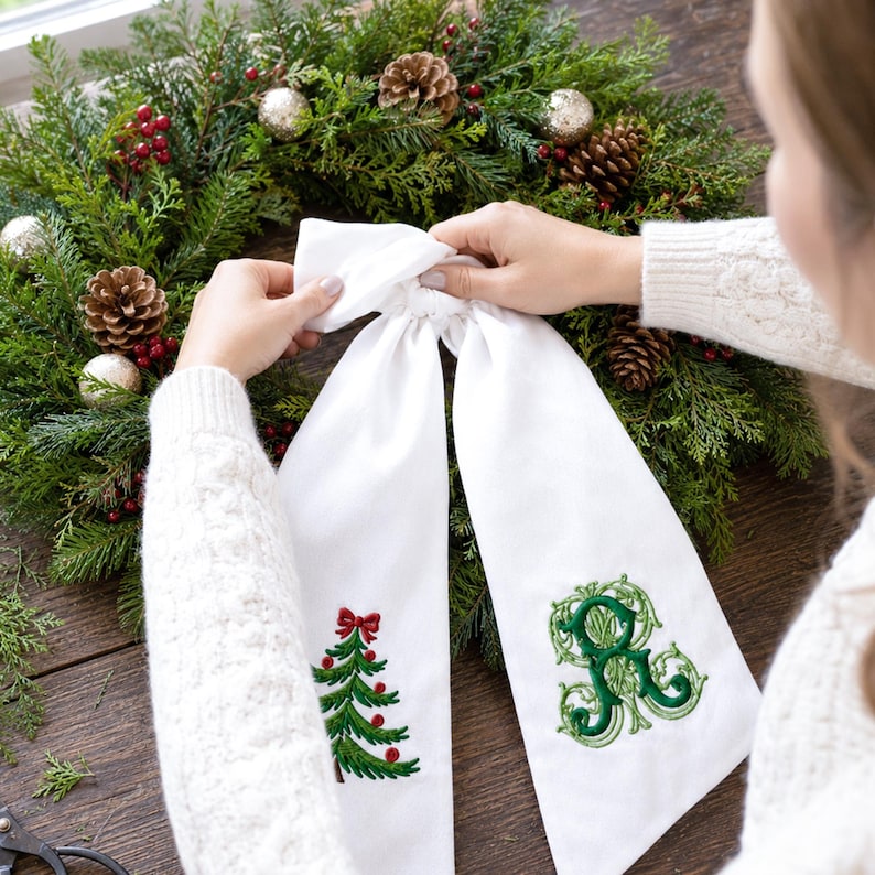 Personalized Christmas Tree Wreath Sash, Embroidered Christmas Monogram Sash, Holiday Front Door Decor