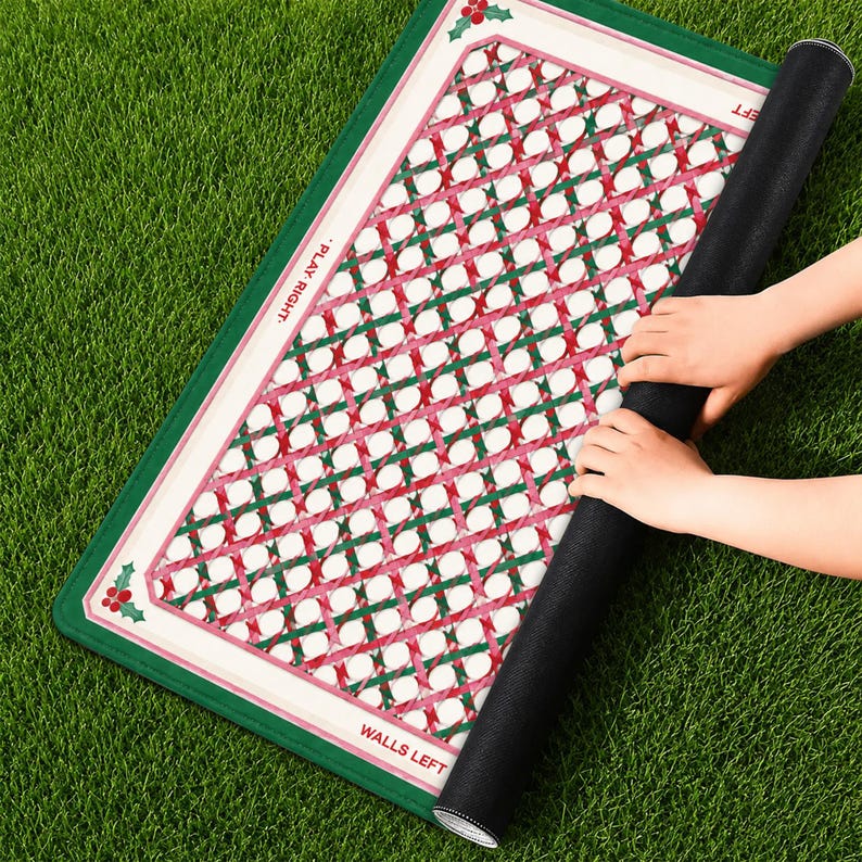 Festive Mahjong Play Mat With Holly & Plaid Design, Christmas Table Game Mat, Holiday Season Mahjong Decor