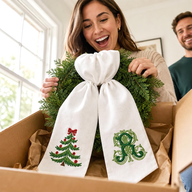 Personalized Christmas Tree Wreath Sash, Embroidered Christmas Monogram Sash, Holiday Front Door Decor