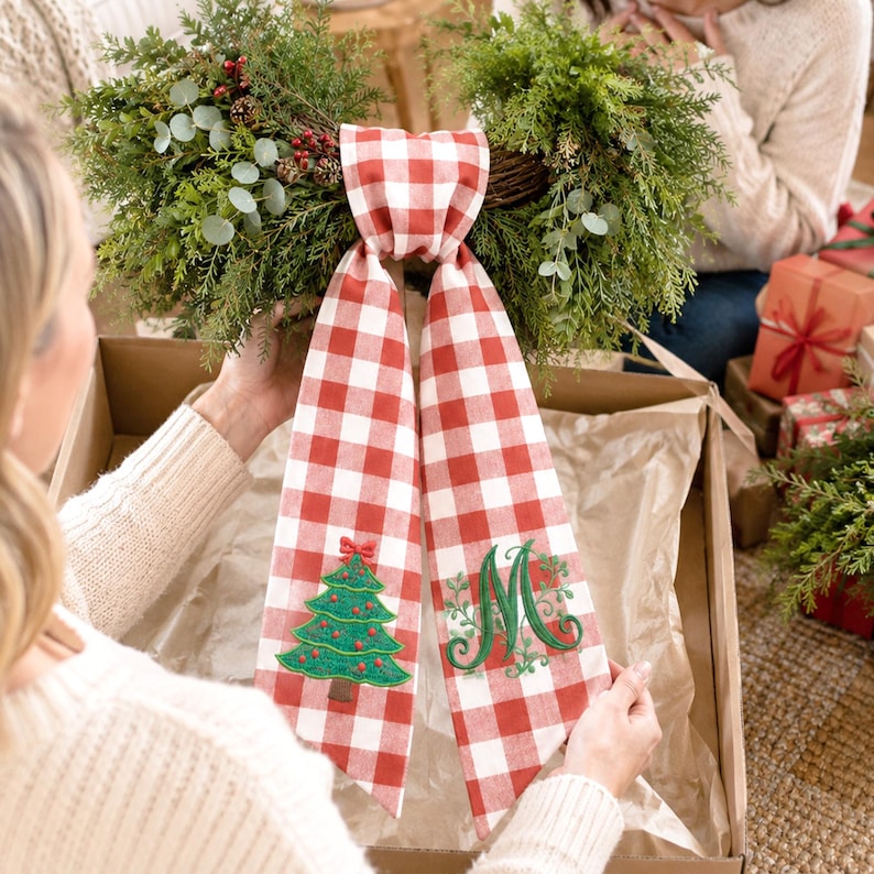 Embroidered Christmas Tree Wreath Sash, Personalize Monogram Christmas Deco, Christmas Scarf For Wreath